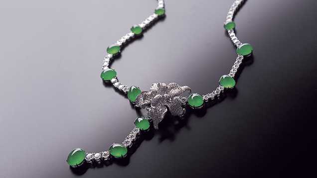 “Dancing Bird with Jade Feathers” jadeite necklace “Dancing Bird with Jade Feathers” jadeite necklace