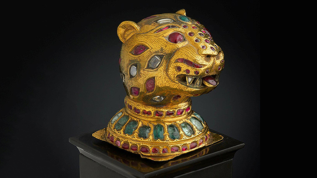 1790年頃の作品であるティプ·スルタンの王座からの虎の頭部像 1790年頃の作品であるティプ·スルタンの王座からの虎の頭部像