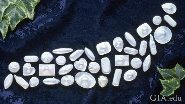 ファンシーシェイプの養殖真珠とブリスター パールの組み合わせ ファンシーシェイプの養殖真珠とブリスター パールの組み合わせ