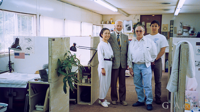 E.J.Gübelin博士、John Latendresseと一家の写真 E.J.Gübelin博士、John Latendresseと一家の写真