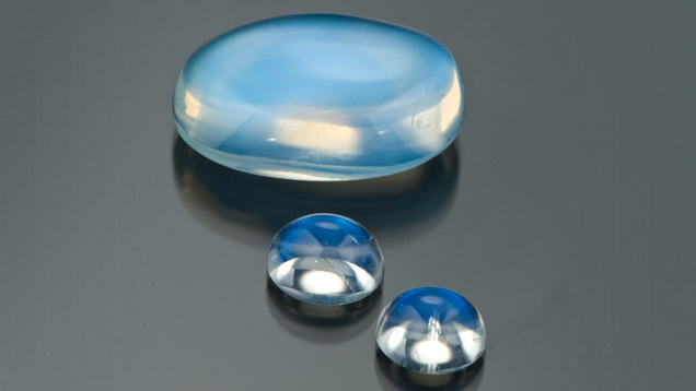 Moonstone in a Wide Range of Sizes and Carat Weights Moonstone in a Wide Range of Sizes and Carat Weights