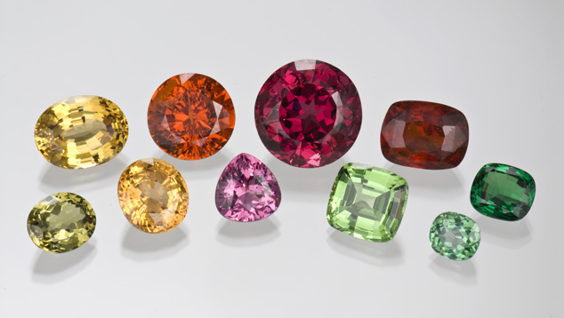 80923.jpg. Garnet comes in as wide a variety of sizes and shapes as it does colors.. Garnet Quality Factors