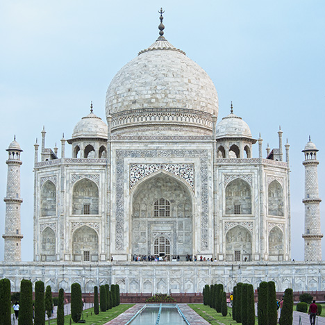 Entering the Taj Mahal Entering the Taj Mahal