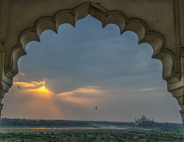 Sunrise over the Taj Mahal Sunrise over the Taj Mahal
