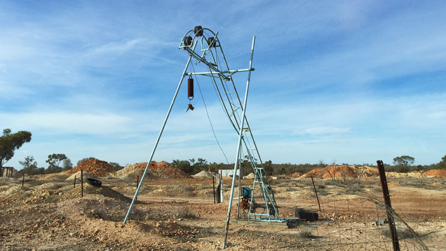 Hoist system. 巻き上げ機システム