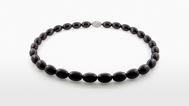 Sintered zirconia necklace