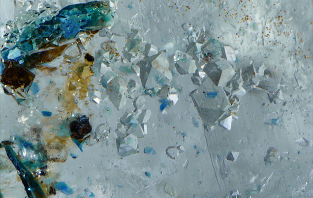 Lazulite inclusions using partial immersion technique