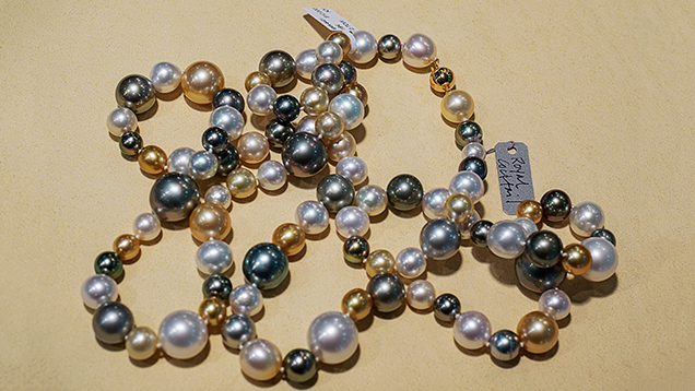 “Cocktail” necklace uses Tahitian, Philippine, and Australian South Sea cultured pearls. “Cocktail” necklace uses Tahitian, Philippine, and Australian South Sea cultured pearls.