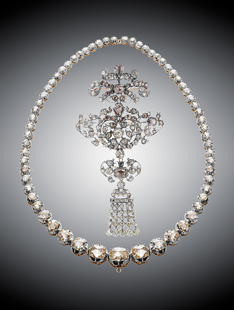 Brazilian diamond necklace from the Danish crown jewels. Figure 23. Brazilian diamonds were shipped to Europe from the 1720s through the 1860s. The rose-cut diamonds, seen in this necklace and brooch, are part of the Danish crown jewels on display in the Rosenborg Castle in Copenhagen. The necklace was originally worn by Queen Louise, consort of King Frederik VIII (1843–1912). The brooch could be taken apart and the components worn separately. The jewelry was fashioned by the firm of C.M Weishaupt & Söhne of Hanau, Germany in 1840 using diamonds most likely of Brazilian origin. Photo by Iben Kaufmann.