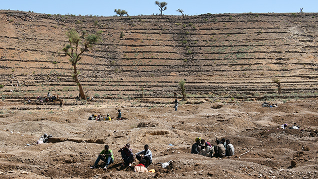 Sapphire mining crews at Godefey, Ethiopia Sapphire mining crews at Godefey, Ethiopia