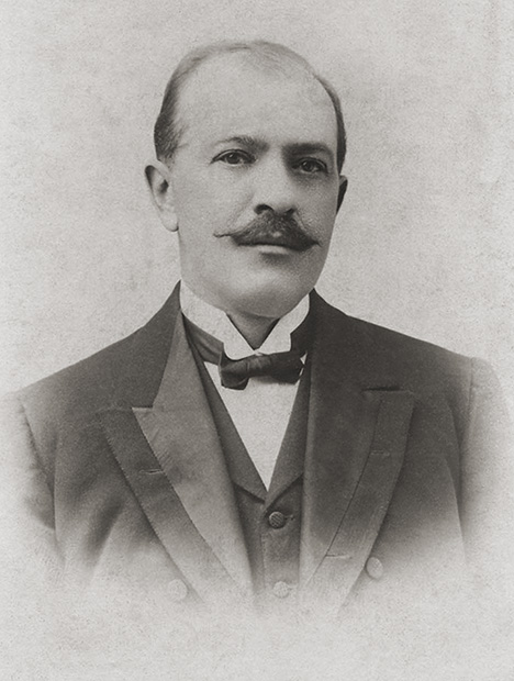 Dr. Antonio José Cadavid Dr. Antonio José Cadavid