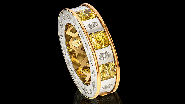 168.27 carats of yellow sapphire faceted by Alexander Kreis are featured in a bracelet designed by Sonia Kreis.