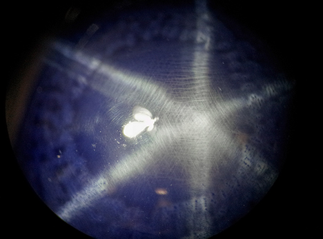 Three-directional needles and the coarse hexagonal boundary. Three-directional needles and the coarse hexagonal boundary.