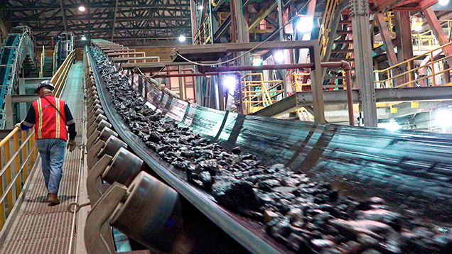 Kimberlite ore on conveyor belts Kimberlite ore on conveyor belts