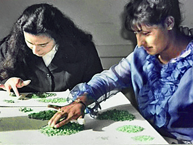 Sorting Chivor rough emeralds in the 1960s Sorting Chivor rough emeralds in the 1960s