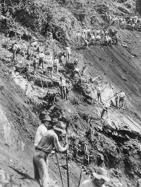 Step-mining operations at Chivor in the 1920s Step-mining operations at Chivor in the 1920s