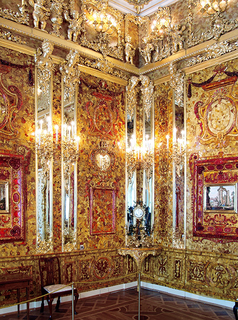 Detail of the reconstructed Amber Room Detail of the reconstructed Amber Room